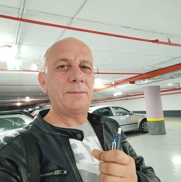 Interesat de prietenie si casatorie.